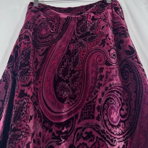 Banana Republic Y2K Velvet Paisley Skirt